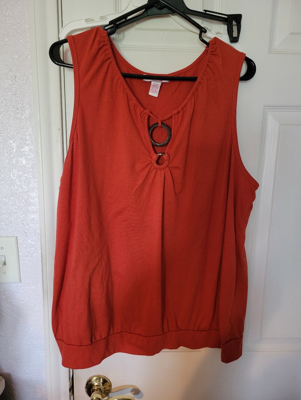 Women’s Sleeveless Ring-Detail Tank Top - Rust Orange
